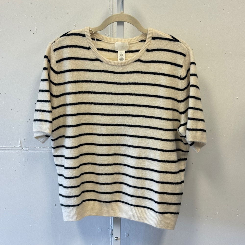 H&M Knit Striped Short Sleeve Crewneck Sweater Cream Black XL‎ Contemporary Soft